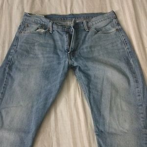 32x30 Levi Jeans